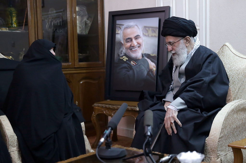 El líder supremo de Irán, el ayatolá Alí Jamenei, ahora amenaza con una 'implacable venganza'.