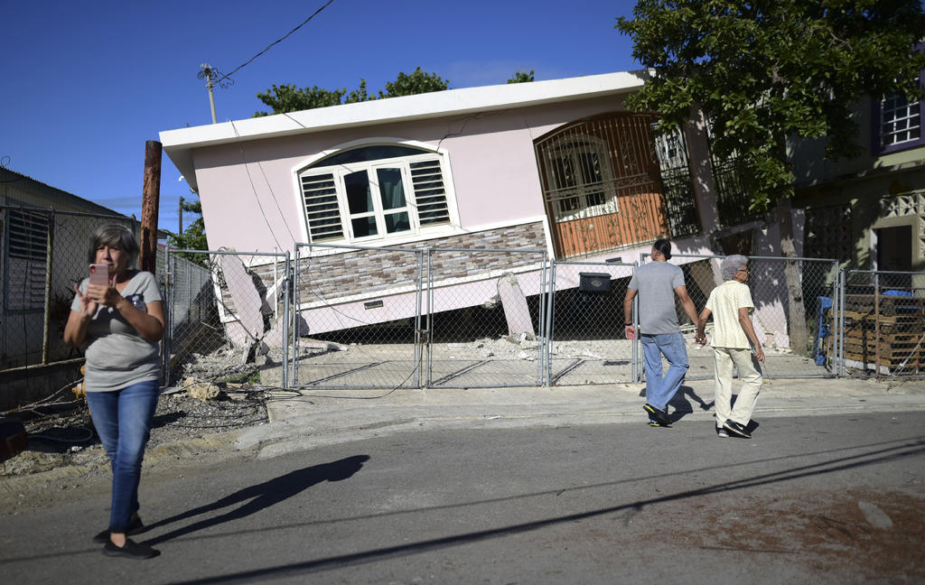 La red sísmica de Puerto Rico aseguró que hasta el momento no se ha registrado riesgo de tsunami. (AP)