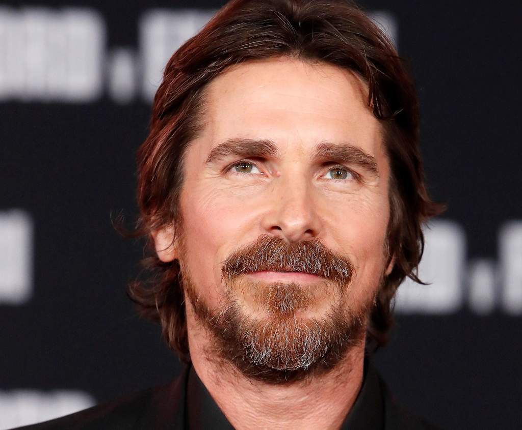Christian Bale, que triunfó en el cine de superhéroes interpretando a Batman, está negociando su vuelta a este subgénero fílmico de la mano de Thor: Love and Thunder, informó este lunes el portal especializado Collider. (ARCHIVO)