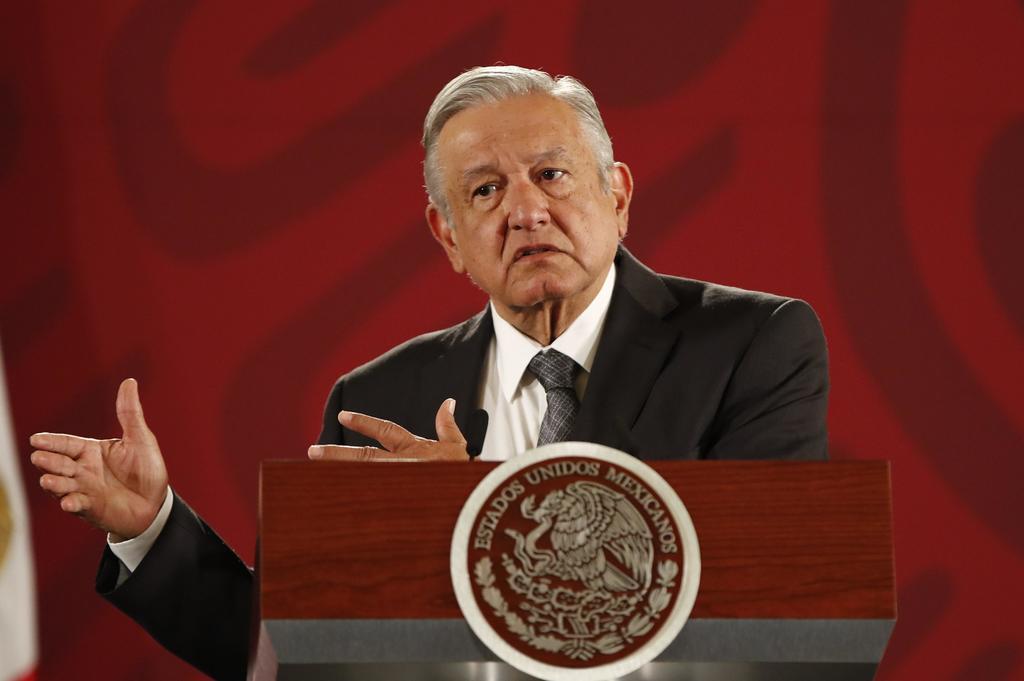 El presidente Andrés Manuel López Obrador reconoció el trabajo de Marcelo Ebrard Casaubon al frente de la Secretaria de Relaciones Exteriores (SRE) y afirmó que no necesita viajar al extranjero porque está bien representado por el canciller. (EFE)