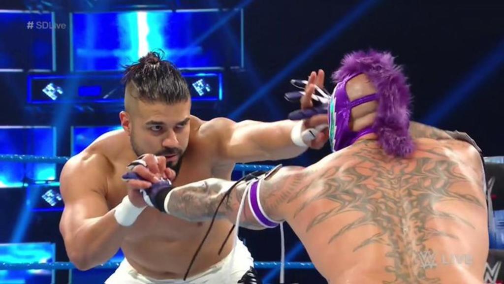 Andrade venció a Rey misterio en la pelea de revancha dentro de la WWE. (CORTESÍA)