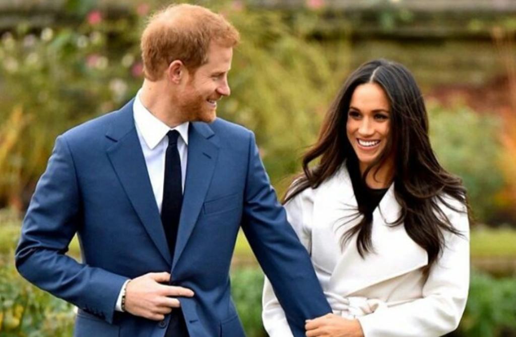La pareja informó de que han decidido 'comenzar a forjar durante este año un nuevo rol' dentro de la monarquía. (ESPECIAL)