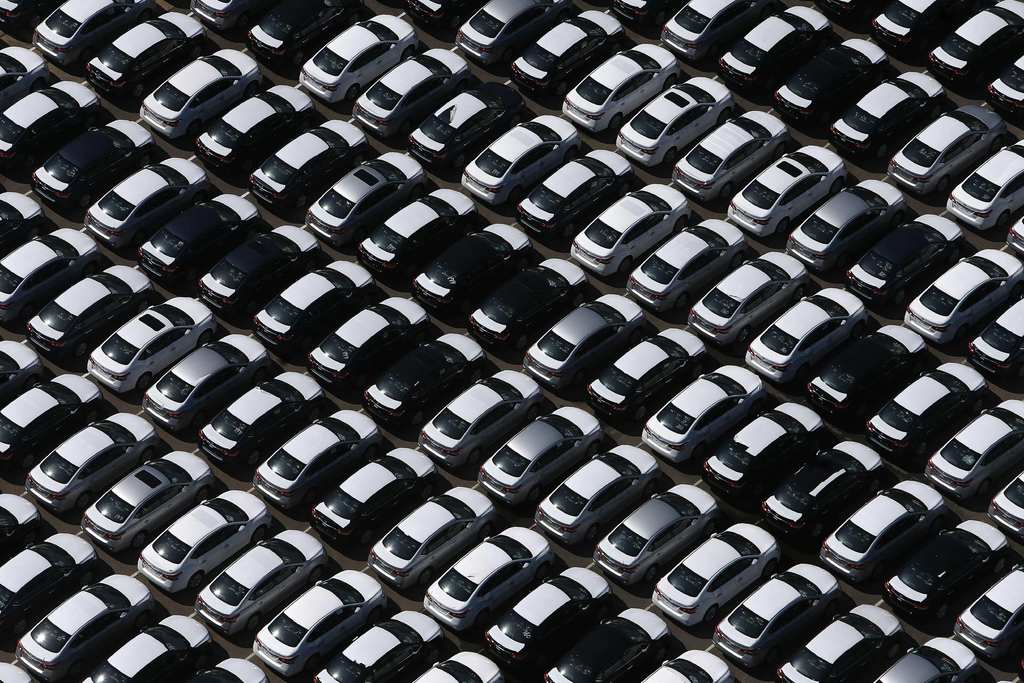 El año pasado en México se fabricaron tres millones 750 mil 841 vehículos, una caída del cuatro por ciento. (ARCHIVO) 
