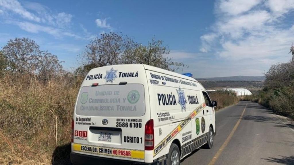 Las autoridades de un estado del oeste de México intentaban determinar el número de víctimas en 26 bolsas llenas de restos humanos halladas esta semana en un barranco. (ESPECIAL)