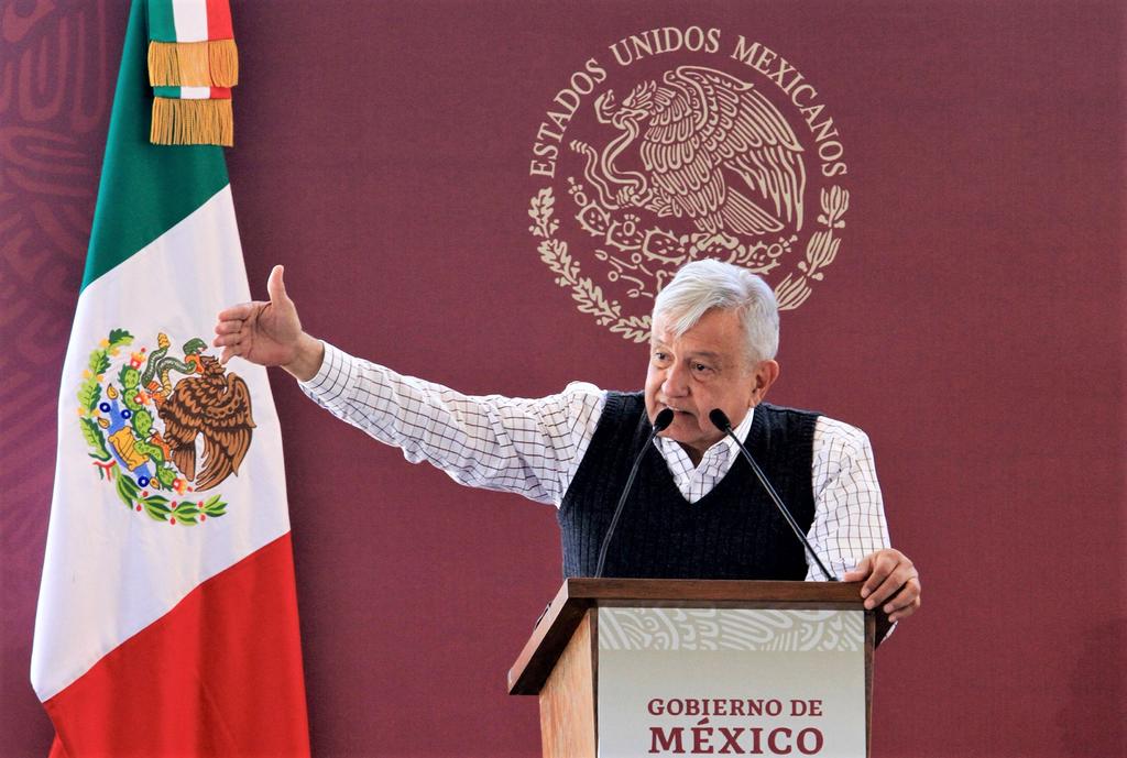 Un día después de la agresión con armas de fuego en un colegio Torreón, Coahuila, el presidente López Obrador comentó que duele mucho que sean los jóvenes que comenten los delitos. (NOTIMEX)