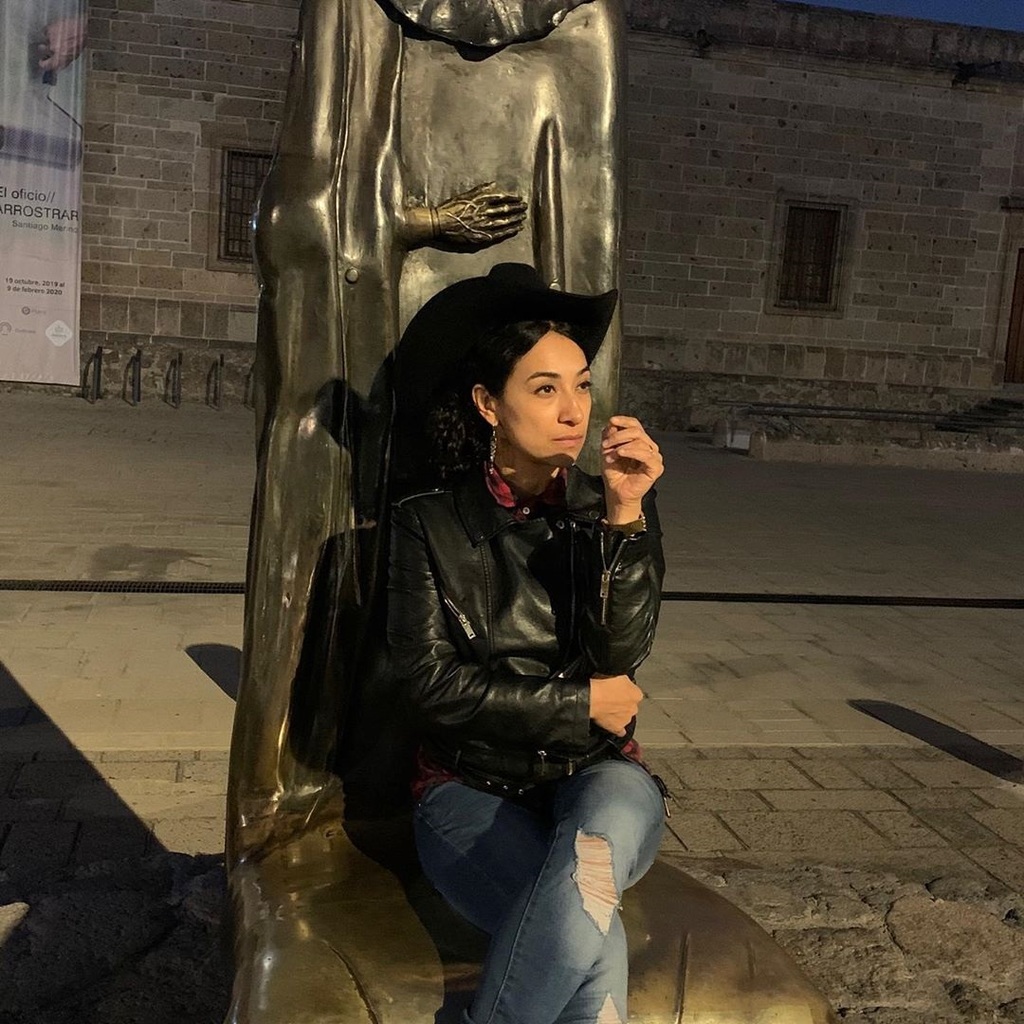 Indicente. Autoridades de Guadalajara le quitaron a Flor sus instumentos por tocar en la calle.