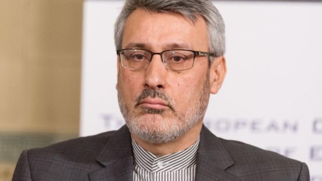 La petición de comparecencia del diplomático iraní se produjo como respuesta a la 'inaceptable detención' del embajador británico en Teherán. (ESPECIAL)