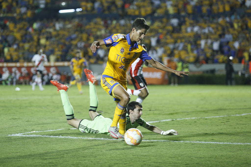 Damm sufrió la lesión en el entrenamiento del pasado jueves, por lo cual quedó descartado para el debut de Tigres en el Torneo Clausura 2020. (ARCHIVO)