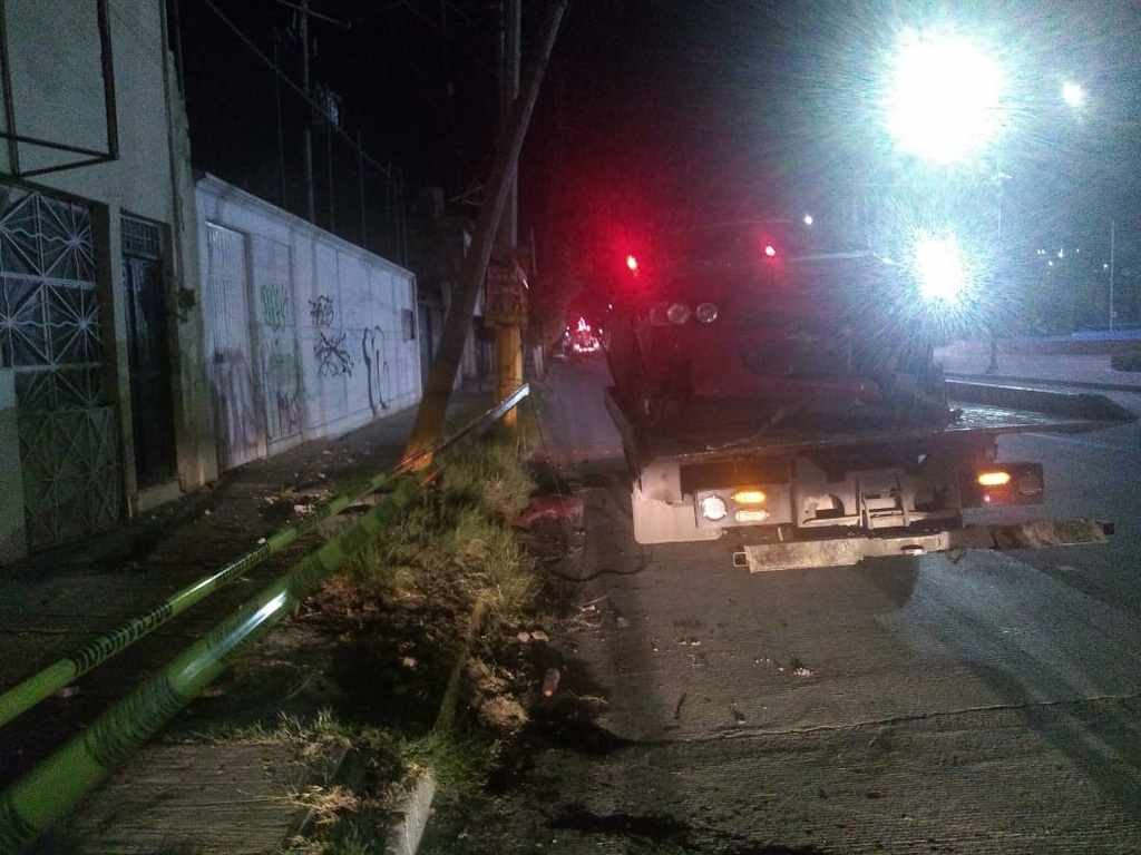 Conductora ebria protagoniza accidente en el fraccionamiento Ana de Torreón; quedó a disposición del agente del Ministerio Público. (EL SIGLO DE TORREÓN)
