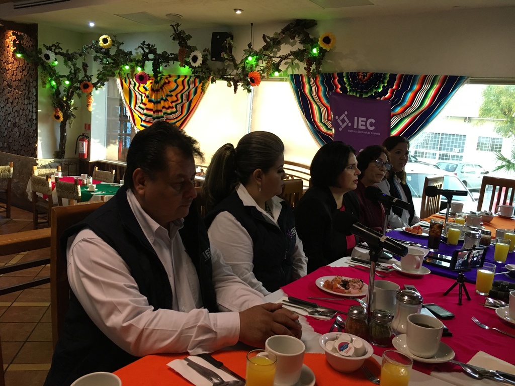 La consejera presidenta del IEC informó que ayer se instalaron los comités distritales en Torreón.