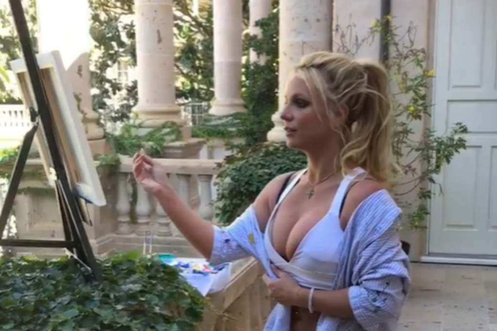 La cantante estadounidense Britney Spears debutará como pintora con su primera exposición de lienzos en una galería ubicada en la localidad francesa de Figeac. (ESPECIAL)
