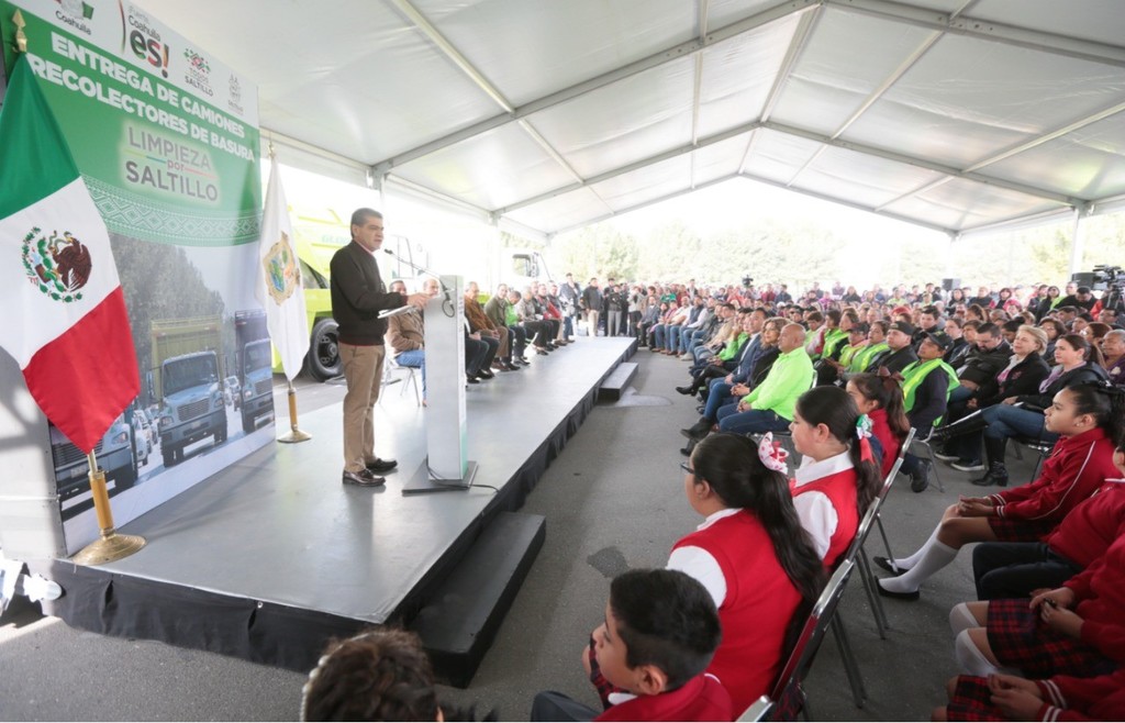 El gobernador Miguel Riquelme destacó la educación ambiental y las acciones que permiten proteger el medio ambiente.