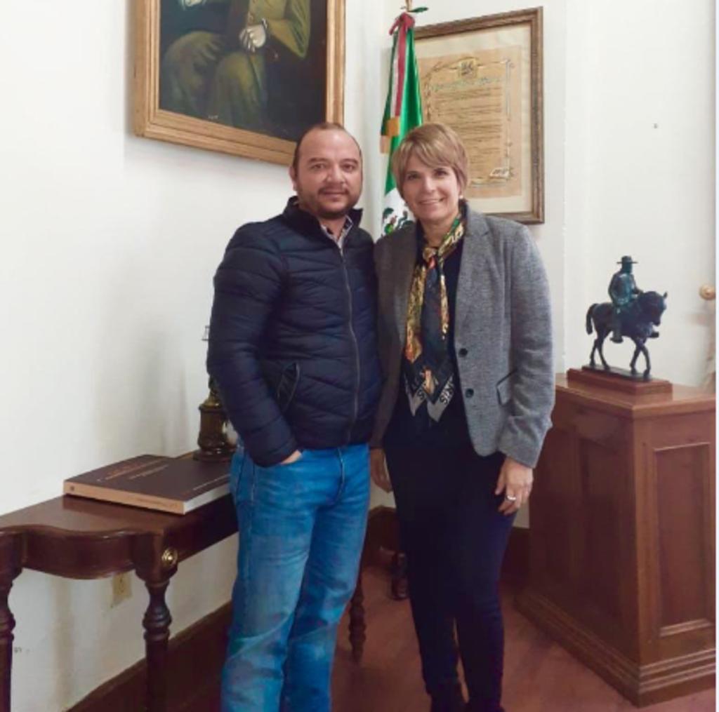 Su llegada al Pueblo Mágico, Enrique Sánchez se reunió con la alcaldesa Yolanda Cantú Moncada, con la finalidad de ponerse de acuerdo y ver qué mejoras son necesarias. (EL SIGLO COAHUILA)
