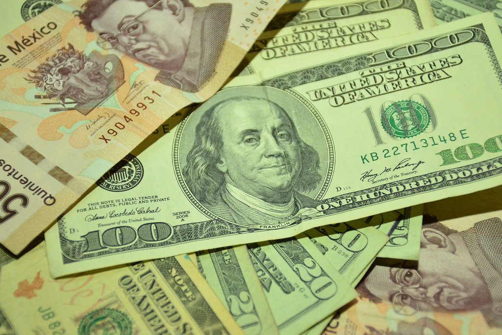 Según banco Base, la aprobación del T-MEC por parte del Senado de Estados Unidos ayudó para mantener la estabilidad del tipo de cambio, la cual prevén seguirá. (ARCHIVO) 
