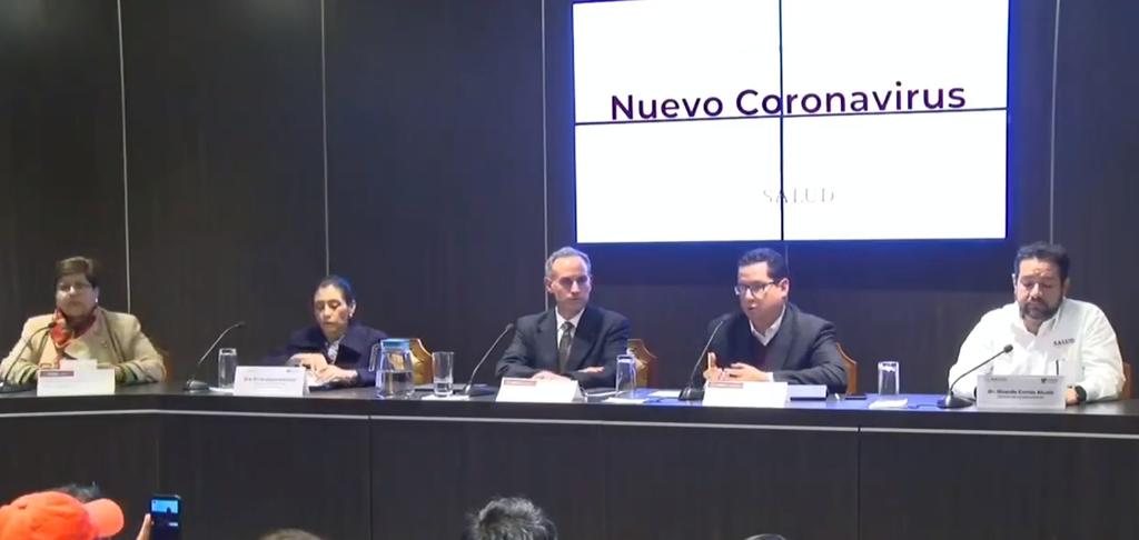 En conferencia de prensa, el doctor Juan Carlos Cortés comentó que no existe un motivo para entrar en pánico, para restringir los viajes a China o por el comercio de productos que provienen de este país. (ESPECIAL)