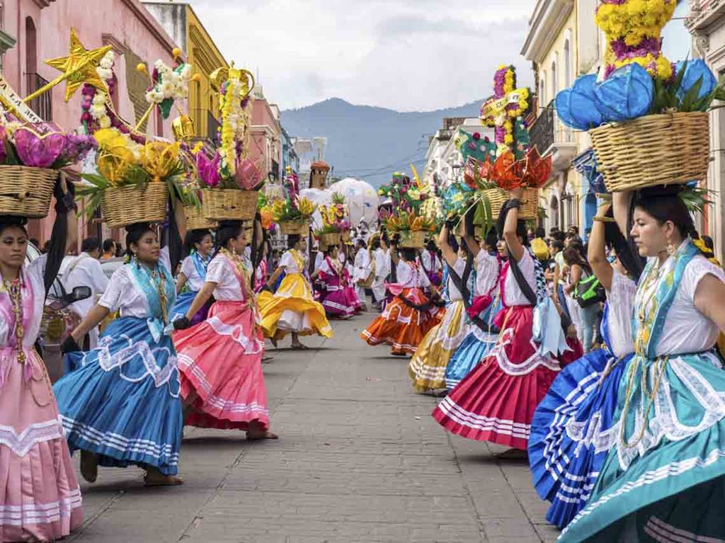 Las ferias de México, reciben a turistas locales y extranjeros para exponer la riqueza cultural y el talento artístico del país.