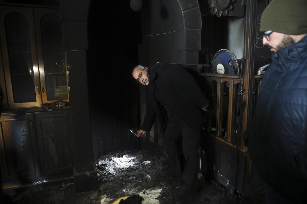 La mezquita atacada está en el barrio árabe de Beit Safafa, un añadido a Jerusalén Este. (AP)