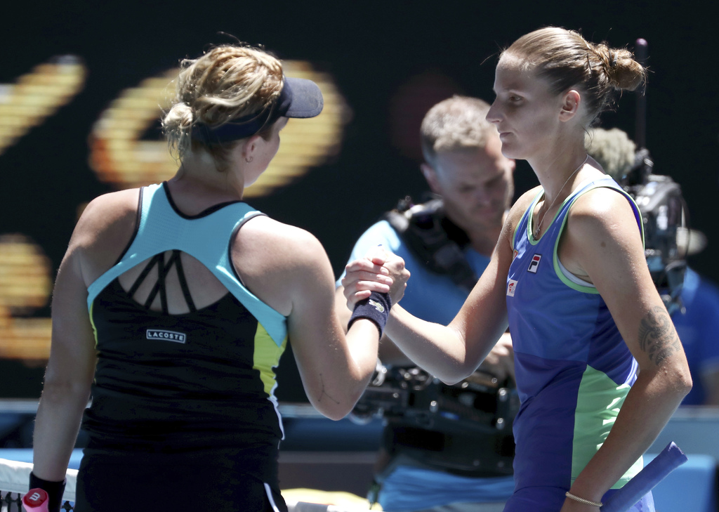 Karolina Pliskova (d) cayó 7-6, 7-6 frente a Anastasia Pavlyuchenkova. (AP)