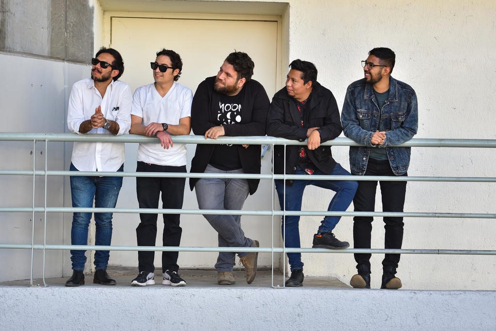 Pioneros. Estos jóvenes laguneros iniciaron un grupo de Stand Up local, siguiendo los pasos de Rogelio Ramos, un referente de este género de comedia a nivel nacional.