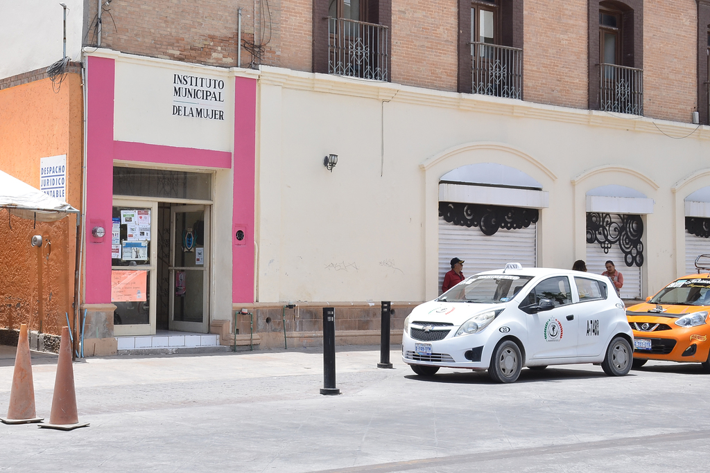 El Ayuntamiento de Gómez Palacio eroga 147 mil 829 pesos mensuales por la renta de ocho inmuebles que albergan oficinas municipales, como la del Instituto Municipal de Mujer. (ARCHIVO)