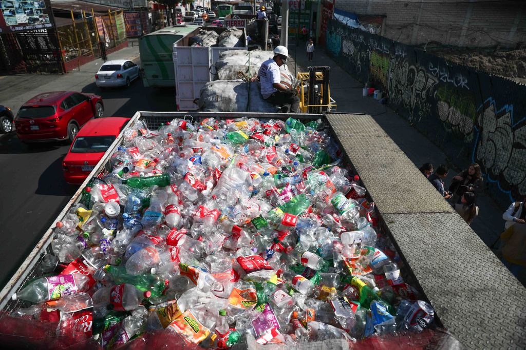 Según el BancoMundial, enMéxico cada persona genera 1.21 kg de basura al día. (EL UNIVERSAL)