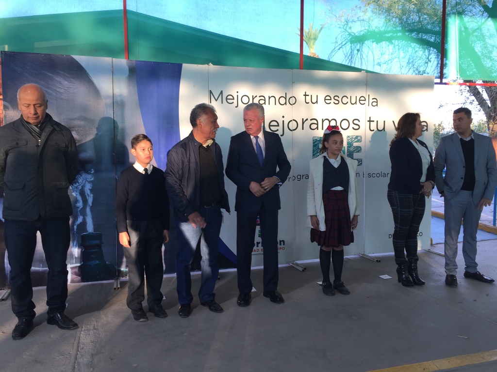 Ayer se llevó a cabo la entrega de las obras de rehabilitación de la escuela primaria Max y Raquel Feigel a través del PAE. (GUADALUPE MIRANDA)