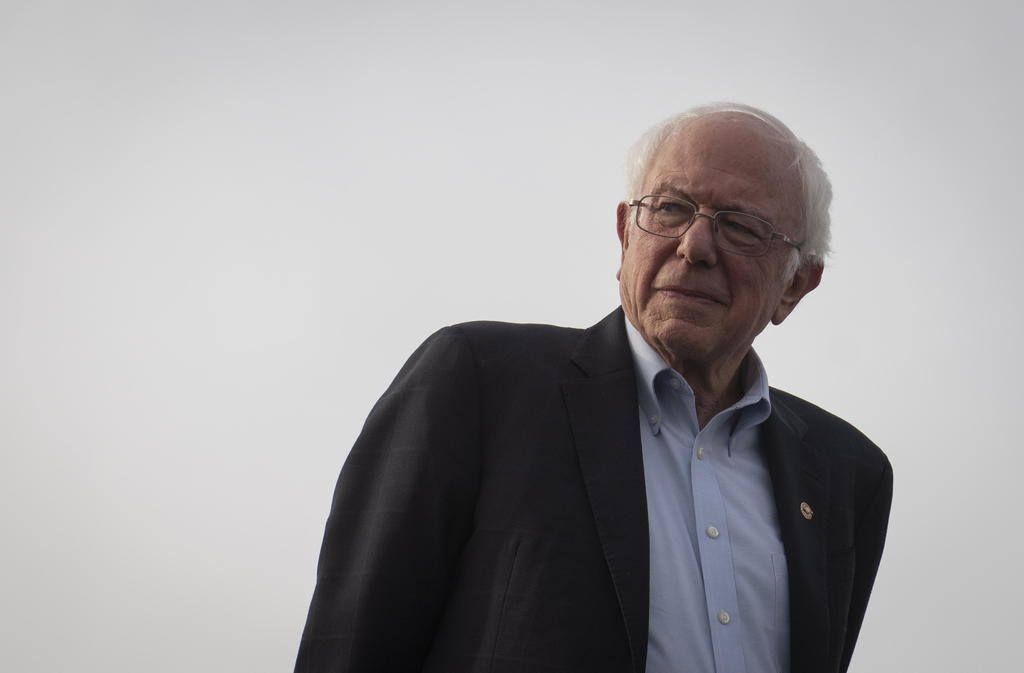 El senador estadounidense Bernie Sanders supera por tres puntos porcentuales en intención de voto al exvicepresidente Joe Biden para las primarias demócratas en el estado de Iowa. (ARCHIVO)