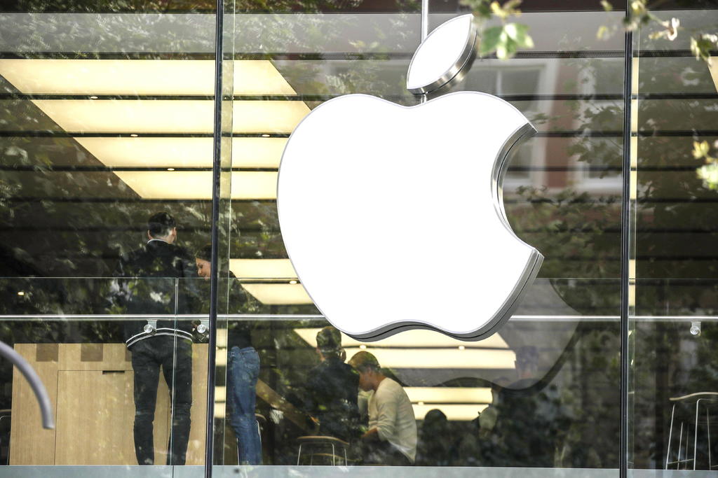De acuerdo con el reporte que dio a conocer Tim Cook, dirigente de Apple, la fuerte demanda del iPhone 11 y el iPhone 11 Pro ha generado un impulso en las ganancias de la firma. (ARCHIVO) 