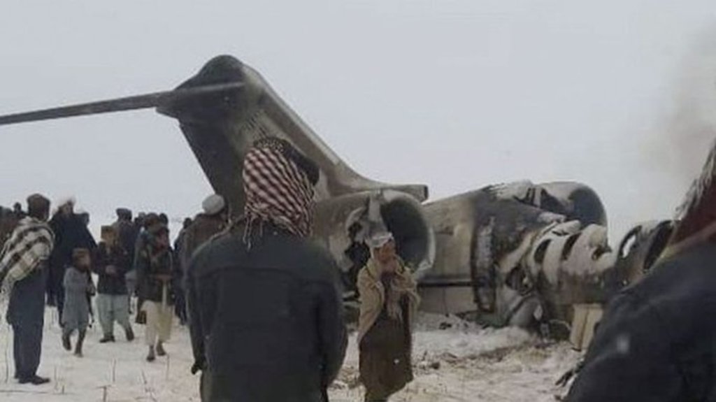 Las fuerzas estadounidenses reconocen que los restos mortales de los tripulantes del avión 'fueron tratados con dignidad y respeto'. (ESPECIAL) 