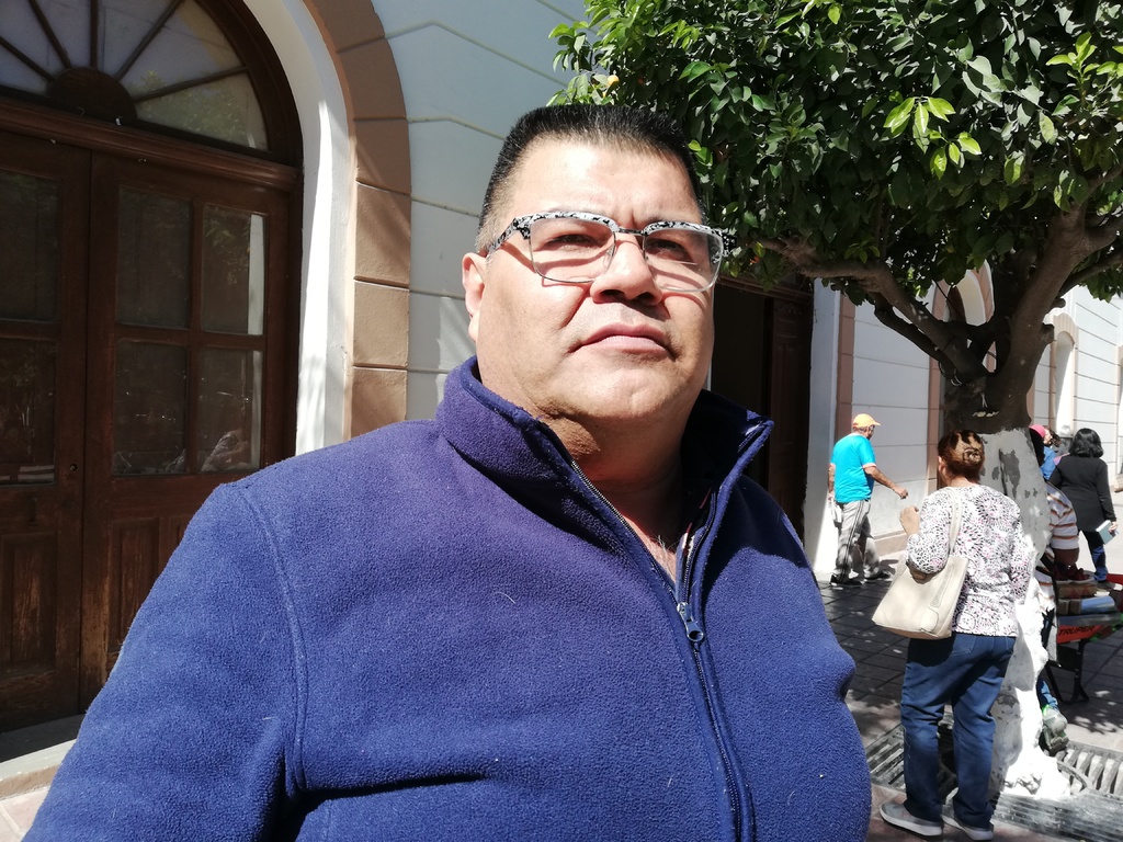 El presidente del PRD en Lerdo, José Antonio Valenzuela, señaló los riesgos de que varias comunidades del municipio se queden sin suministro de agua potable por la sobreexplotación por parte de CFE. (EL SIGLO DE TORREÓN/VIRGINIA HERNÁNDEZ)