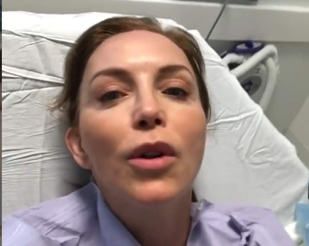 La actriz Laura Flores se recupera satisfactoriamente en su casa luego de haber sido operada de urgencia debido a una hernia en la columna vertebral, motivo por el que tuvo que renunciar a su participación en la telenovela Soltero con hijas. (INSTAGRAM)