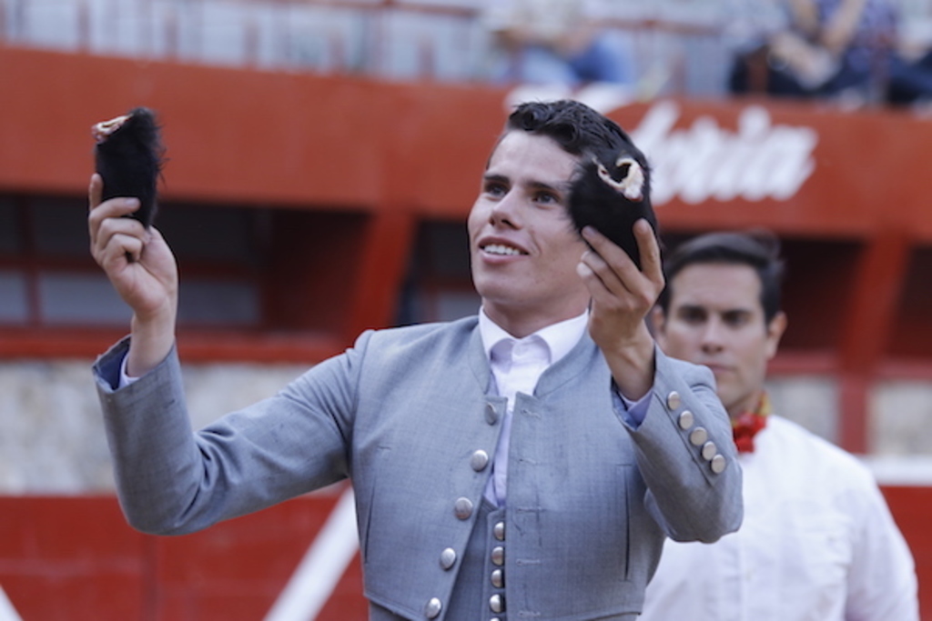 El hidrocálido Diego Garmendia buscará esta tarde volver a pasear orejas por el ruedo de la acogedora plaza 'Alberto Balderas'. (ESPECIAL) 