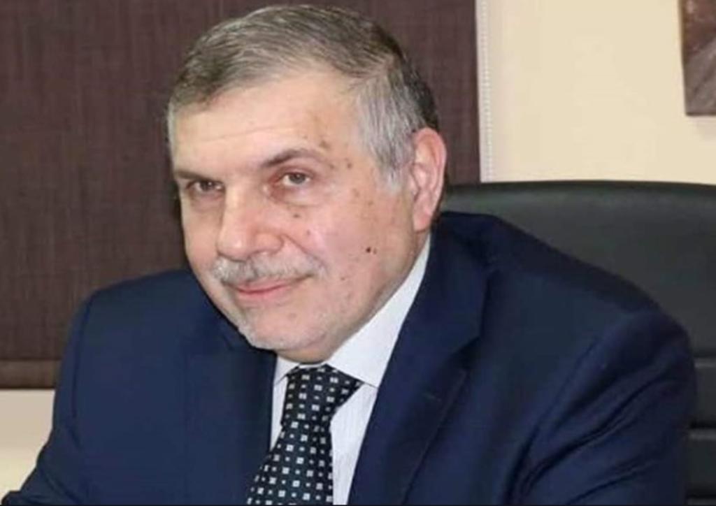 El asignado por el presidente Barham Salih, es un político de 65 años, que se desempeñó como miembro del parlamento iraquí hasta mediados de 2006, cuando se convirtió en Ministro de Comunicaciones, durante la gestión del ex primer ministro Nuri al-Maliki.
(ESPECIAL)