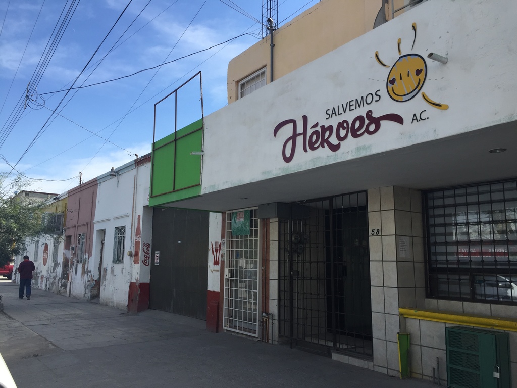 La asociación Salvemos Héroes tiene sus oficinas en la avenida Escobedo número 58 en Torreón.