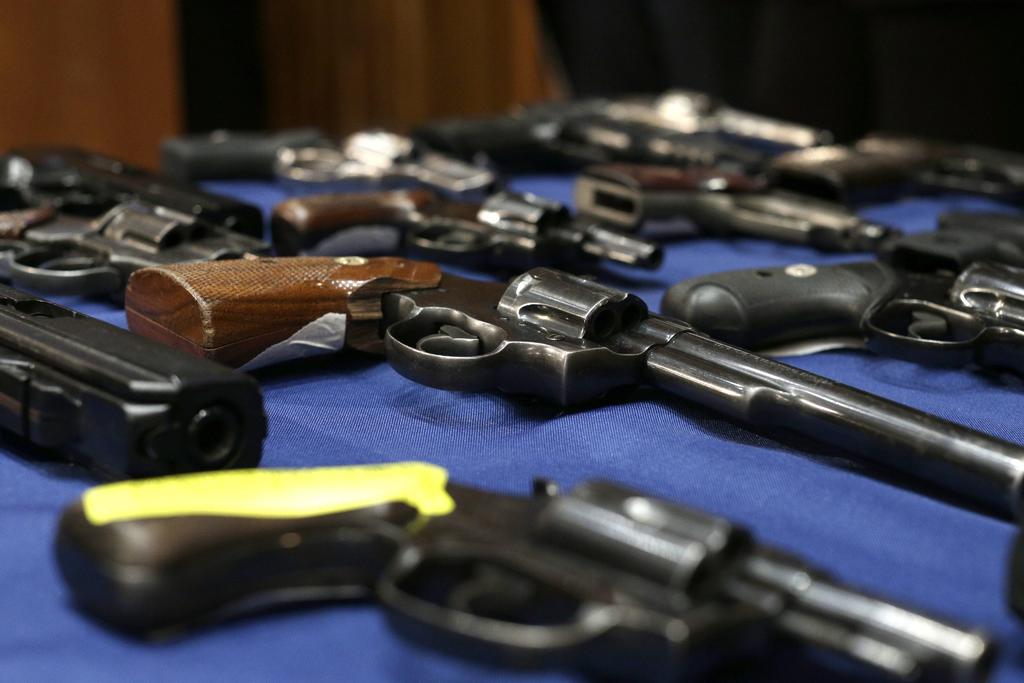 En Coahuila, por al menos diez mil pesos, una persona puede adquirir una arma de fuego de un calibre superior al permitido por las autoridades de la Secretaría de la Defensa Nacional. (ARCHIVO)