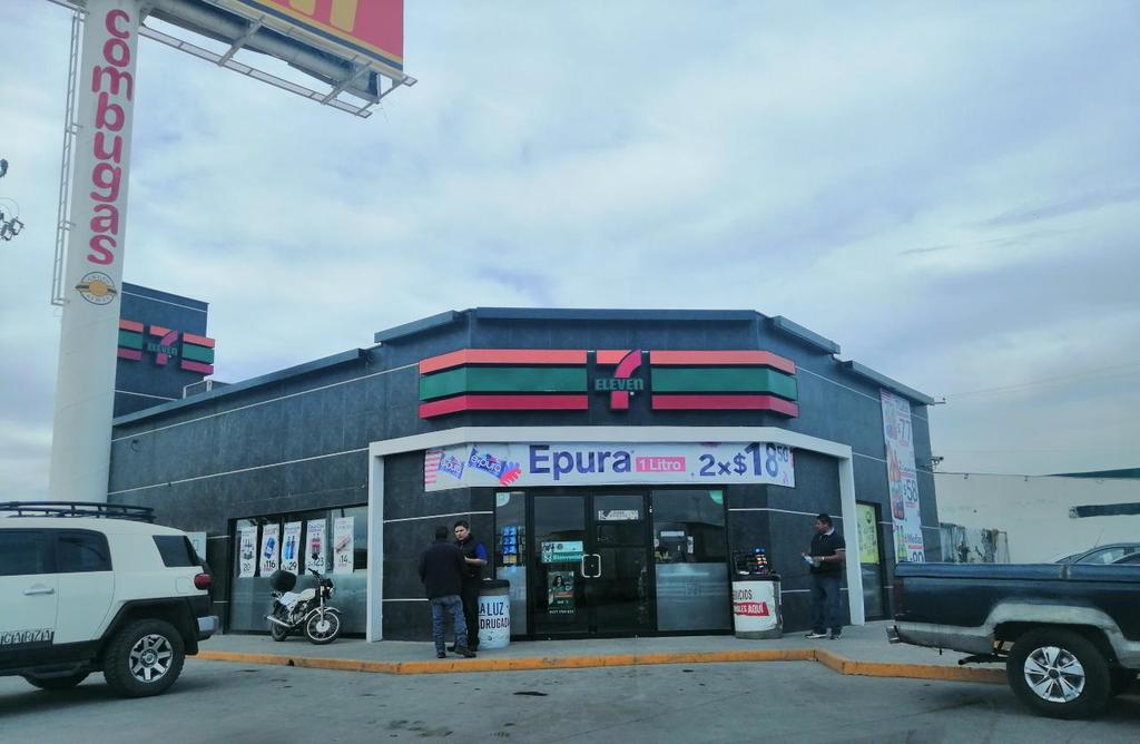 Cliente en estado de ebriedad agrede físicamente a cajera de tienda de autoservicio en Torreón. (EL SIGLO DE TORREÓN)
