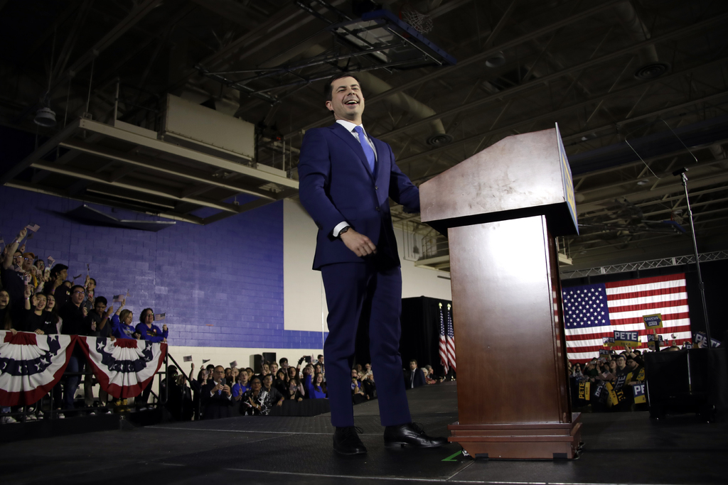Buttigieg (foto) acumula el 27 % de los delegados que se repartirán en Iowa, seguido por Bernie Sanders. (AP)