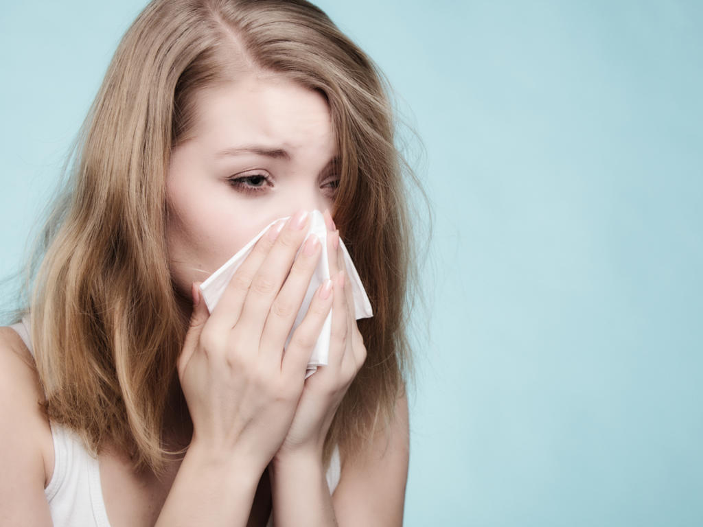 Los científicos han encontrado un vínculo entre un mayor riesgo de gripe y rápidos cambios en la temperatura, que se han vuelto cada vez más comunes en los últimos años debido al cambio climático. (ARCHIVO) 