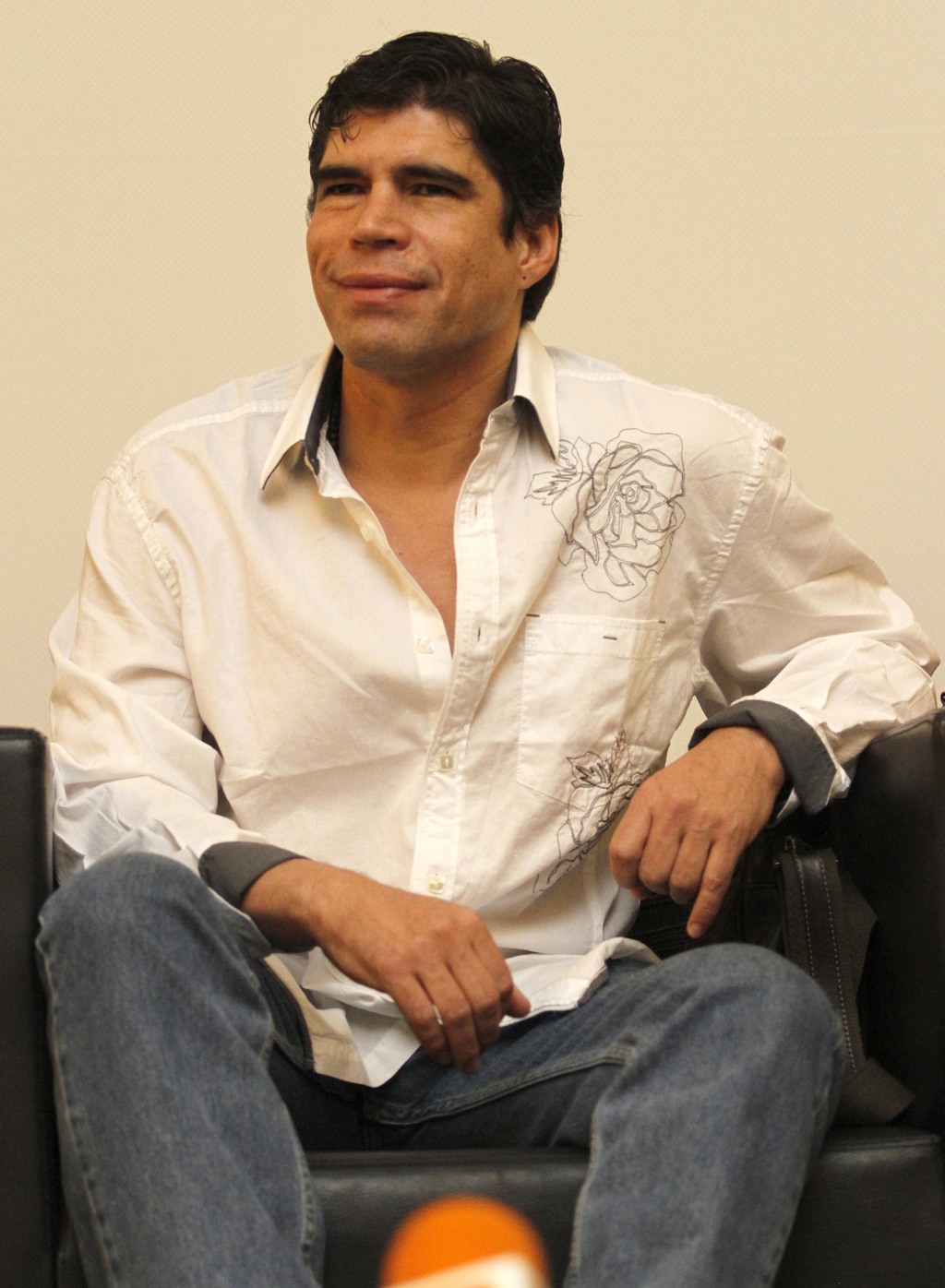 Sincero. El actor Alberto Estrella dice que no conoce las capacidades actorales de la oaxaqueña. (ARCHIVO) 