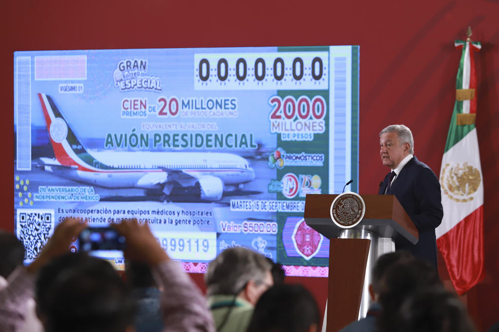 López Obrador informó que se ha tomado la decisión de rifar la aeronave y comprar equipo médico con los recursos obtenidos. (NOTIMEX)