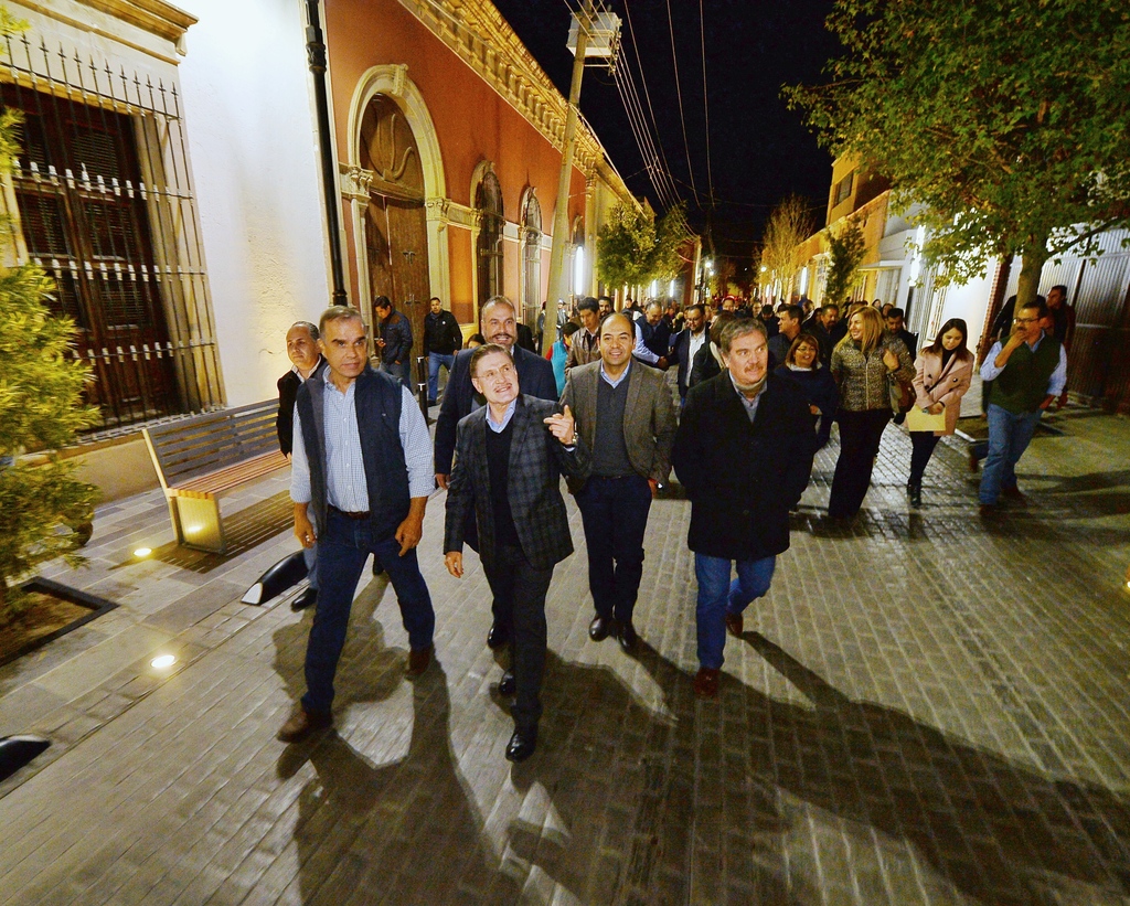 El mandatario fue acompañado por el alcalde capitalino, Jorge Salum, así como funcionarios y vecinos del lugar.