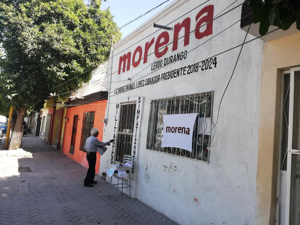 Jorge Valenzuela Hernández, miembro del Frente Morena Lerdo, propuso cambios en la avenida Matamoros, como el quitar el estacionamiento de un lado y dejar que los autos circulen con mayor fluidez. (EL SIGLO DE TORREÓN)
