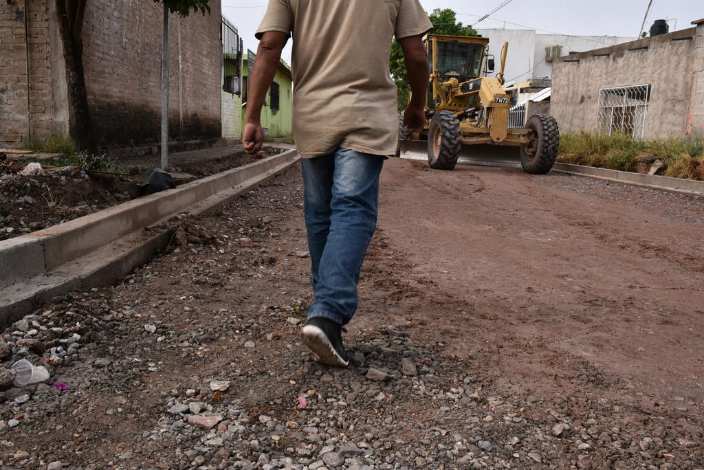 El Gobierno del Estado aún tiene 'pendientes' diversas obras del llamado programa 'Vamos a Michas', al menos en lo que se refiere a los arreglos del pavimento en la ciudad. (ARCHIVO)