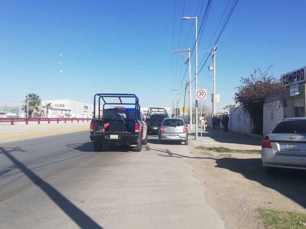 Con el rostro cubierto con una bolsa negra y atado de manos y pies, localizan a hombre en Torreón. (EL SIGLO DE TORREÓN)