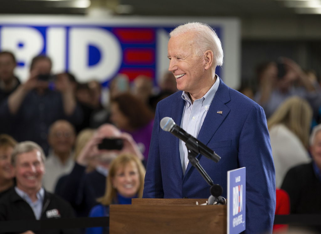 Biden, de 77 años, se ve como el representante de la creciente diversidad y heterogeneidad racial del país. (ARCHIVO) 