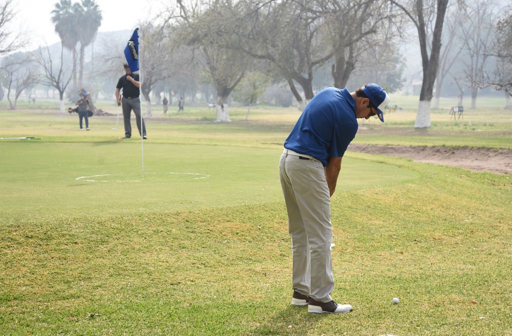 Alrededor de cien golfistas disputaron el Torneo de Golf de la Amistad 2020, en el Campestre de Gómez Palacio.