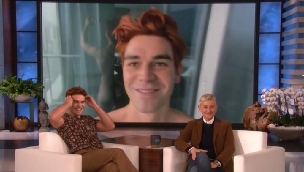 KJ Apa, mejor conocido por interpretar a “Archie” en la serie Riverdale, habló sobre el video donde muestra su trasero al desnudo, durante una entrevista en The Ellen Show. (ESPECIAL)