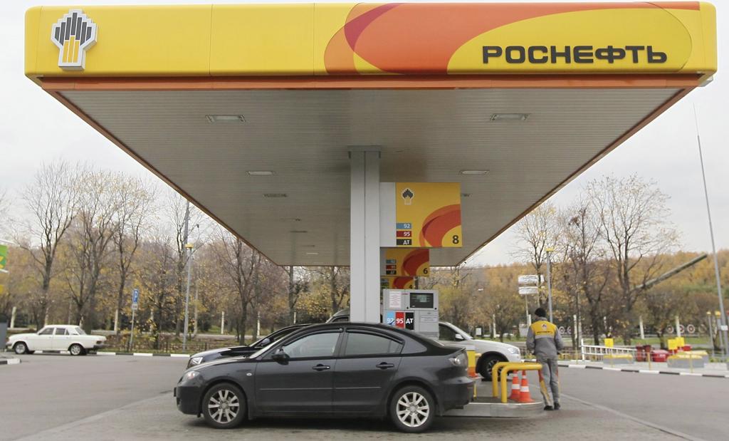 La medida implica que toda persona o entidad que haga negocios con Rosneft Trading podría ser penalizado. (EFE)