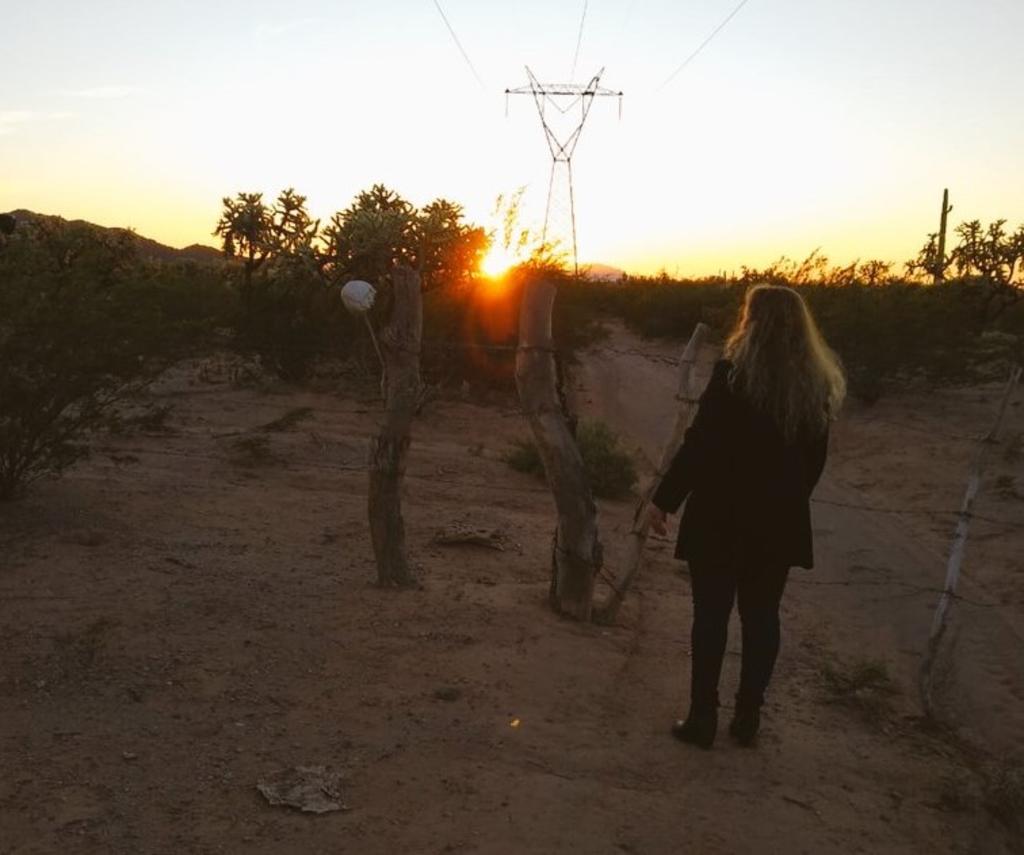 El colectivo de búsqueda de víctimas de desaparición forzada Madres Buscadoras de Sonora encontró la víspera un cráneo, en un predio desolado cerca de la ciudad de Caborca. (ESPECIAL)