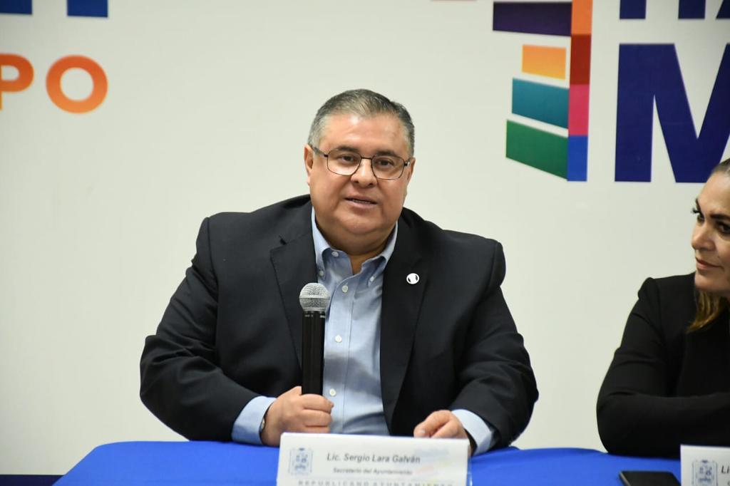 El secretario del Ayuntamiento de Torreón, Sergio Lara Galván, insistió este miércoles en que el sistema de emergencias 911 no funciona en los tiempos adecuados. (FERNANDO COMPEÁN)